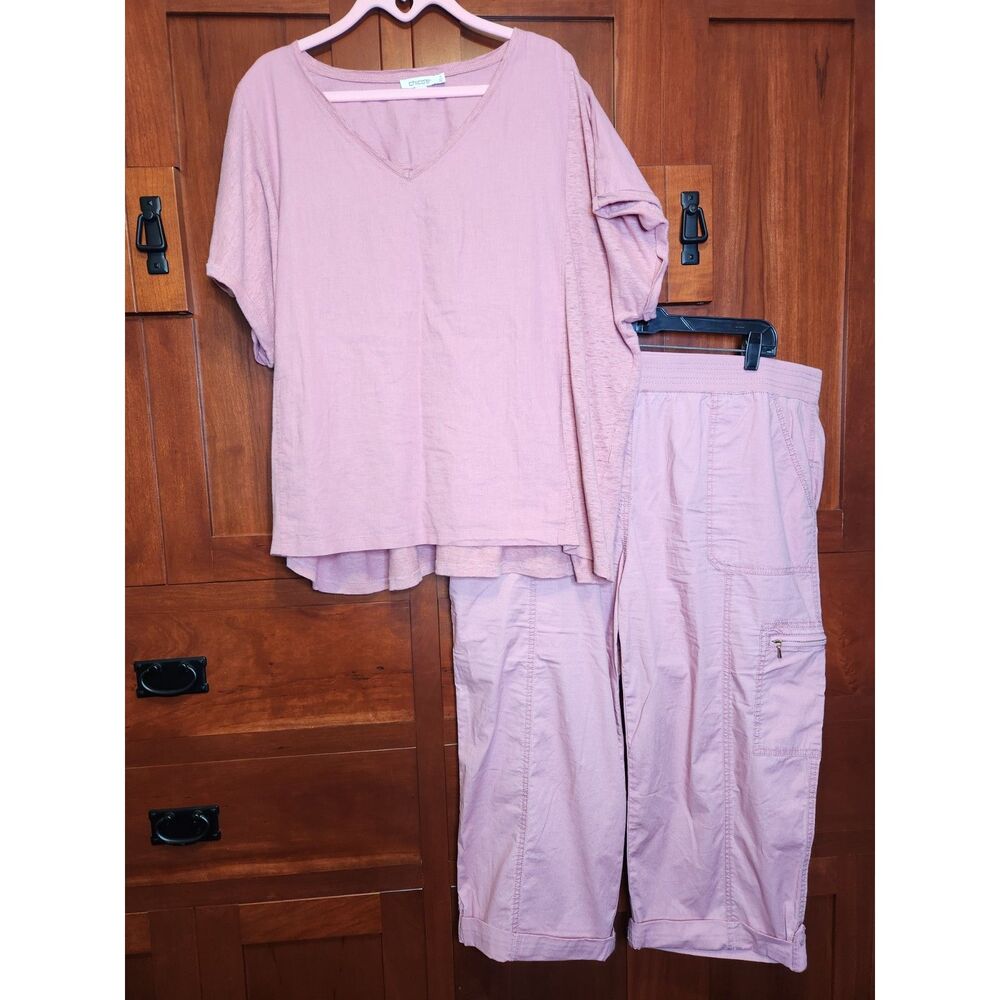 Chico's Pink 2-Piece Set Short Sleeved V-neck Top Capri Bottoms Women's Size 2X